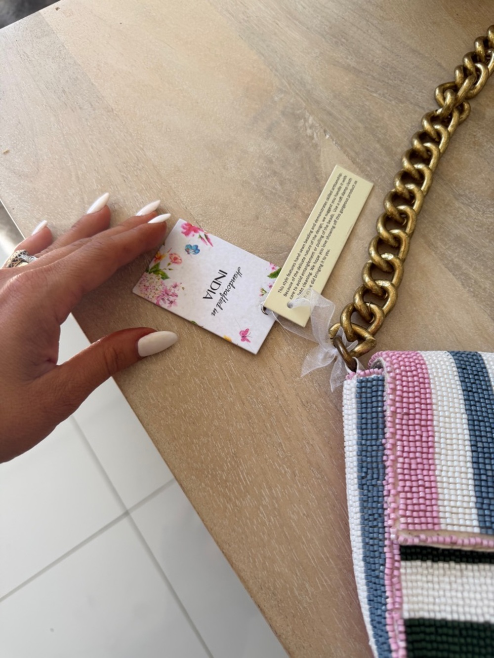 Viral Famous Beaded Stripe Shoulder Bag in Pink, White & Dark Green - Picture 5 of 15